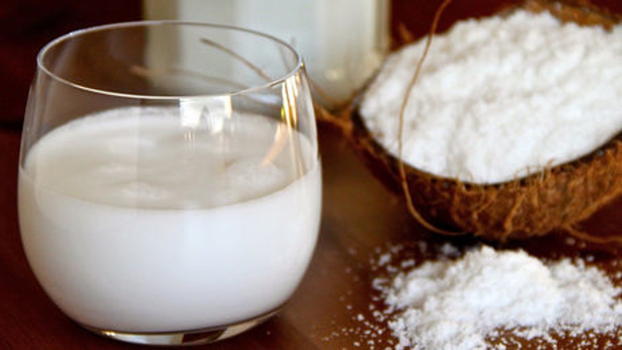 Kokosmilch für die Haare: Rezepte für jeden Haartyp