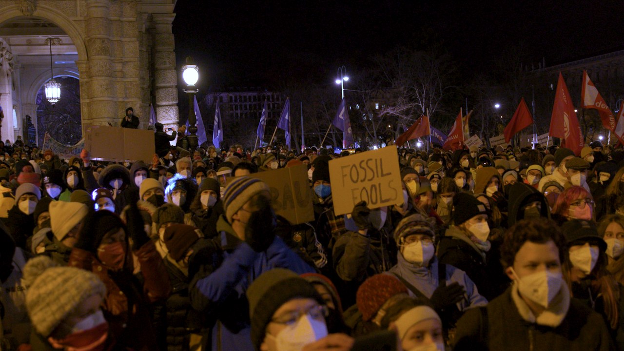 Protest gegen Camp-Räumung vor der SPÖ-Zentrale