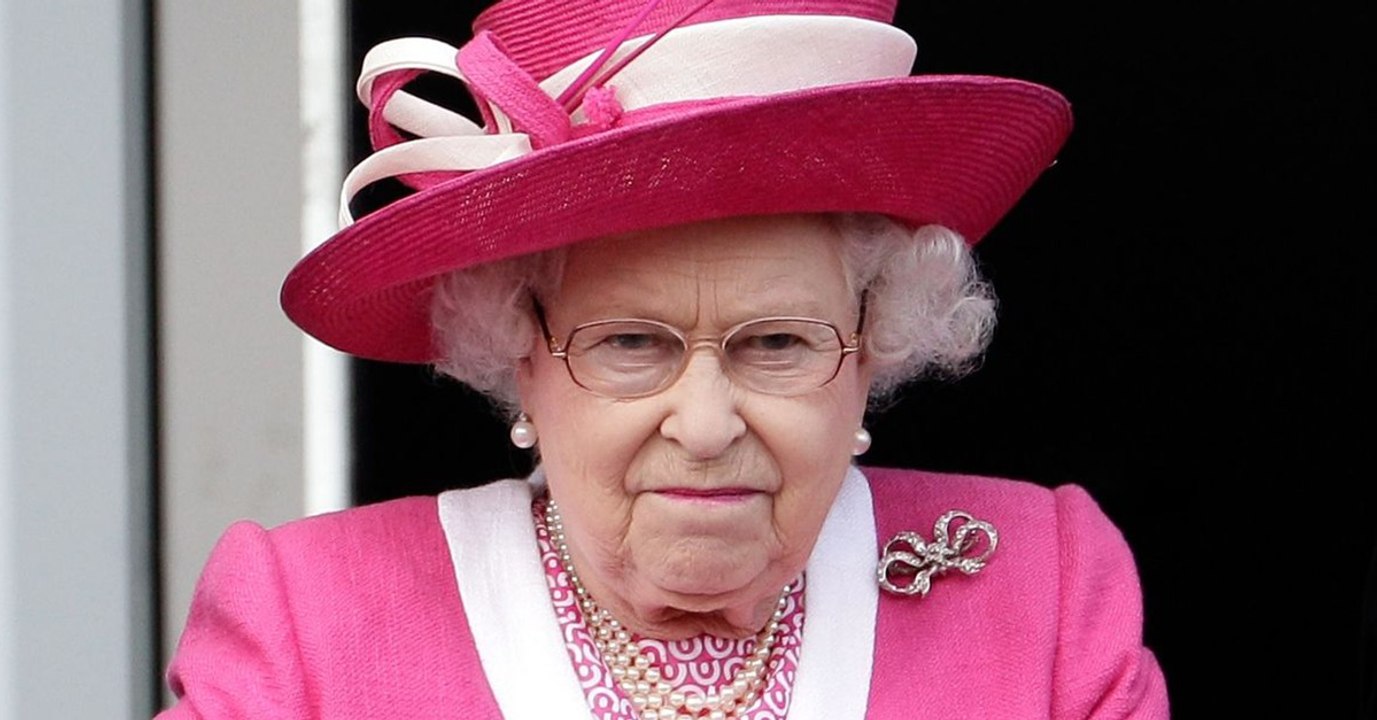 Queen not amused? Homo-Ehe sorgt für Paukenschlag bei den Royals!