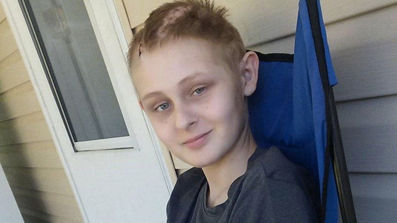 13-jähriger ist klinisch tot. doch als seine eltern die geräte ausschalten wollen, trauen sie ihren augen nicht