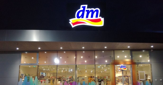 dm-Filiale trifft jetzt eine Entscheidung, die die Meinung von Kunden und Tierfreunden spaltet