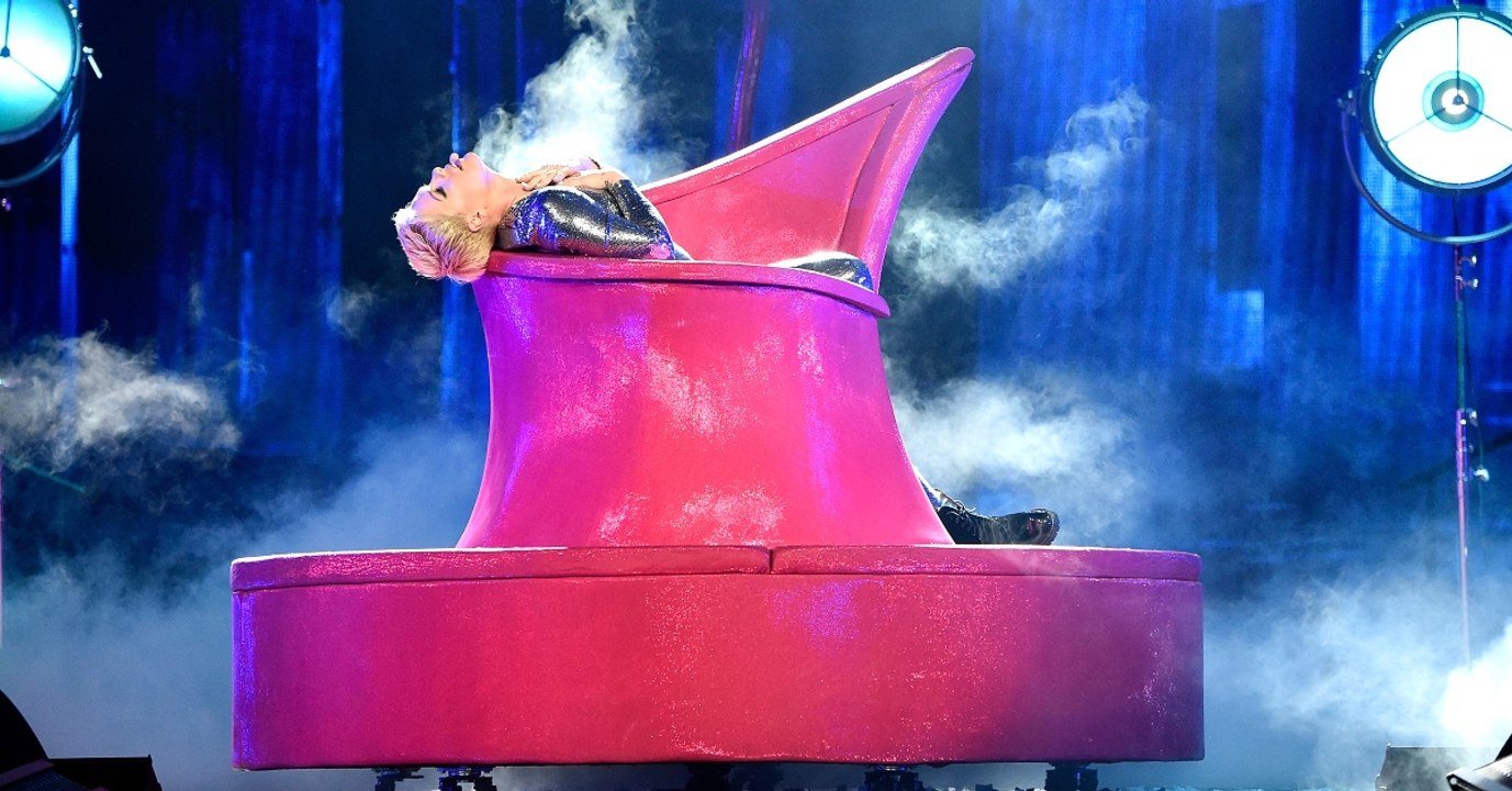 Pink: Mitten im Konzert setzen die Wehen ein, dann geht alles unglaublich schnell