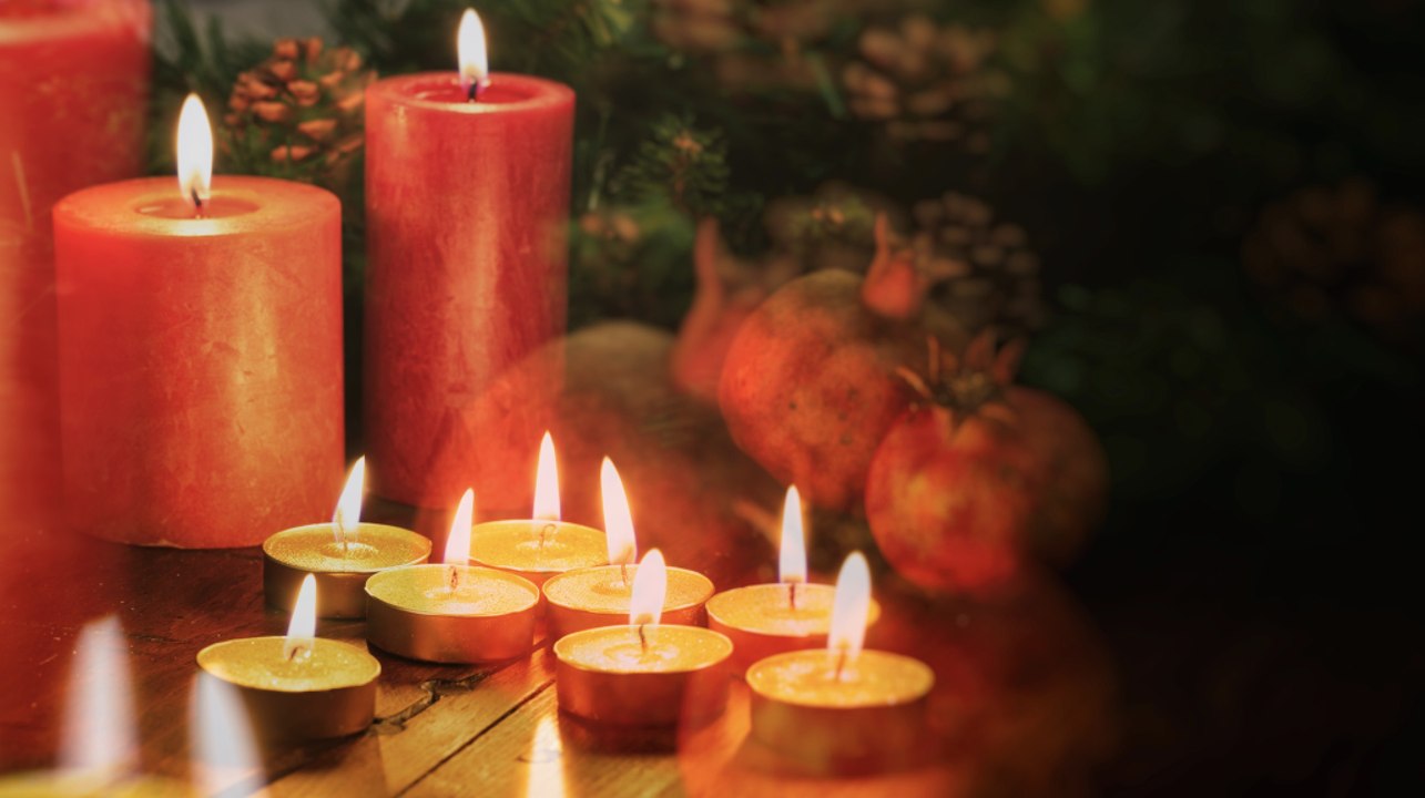 Winterzeit ist Kerzenzeit! So werdet ihr nervige Wachsflecken wieder los