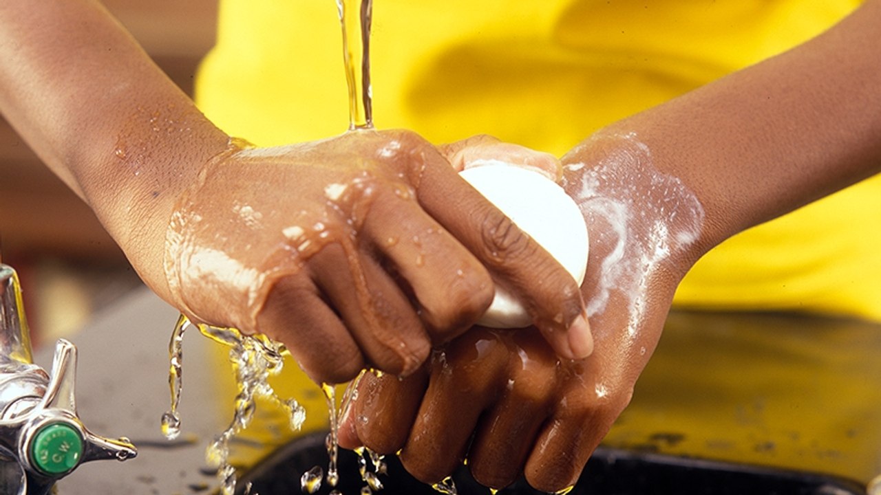 Das solltest du im Bad nicht tun!