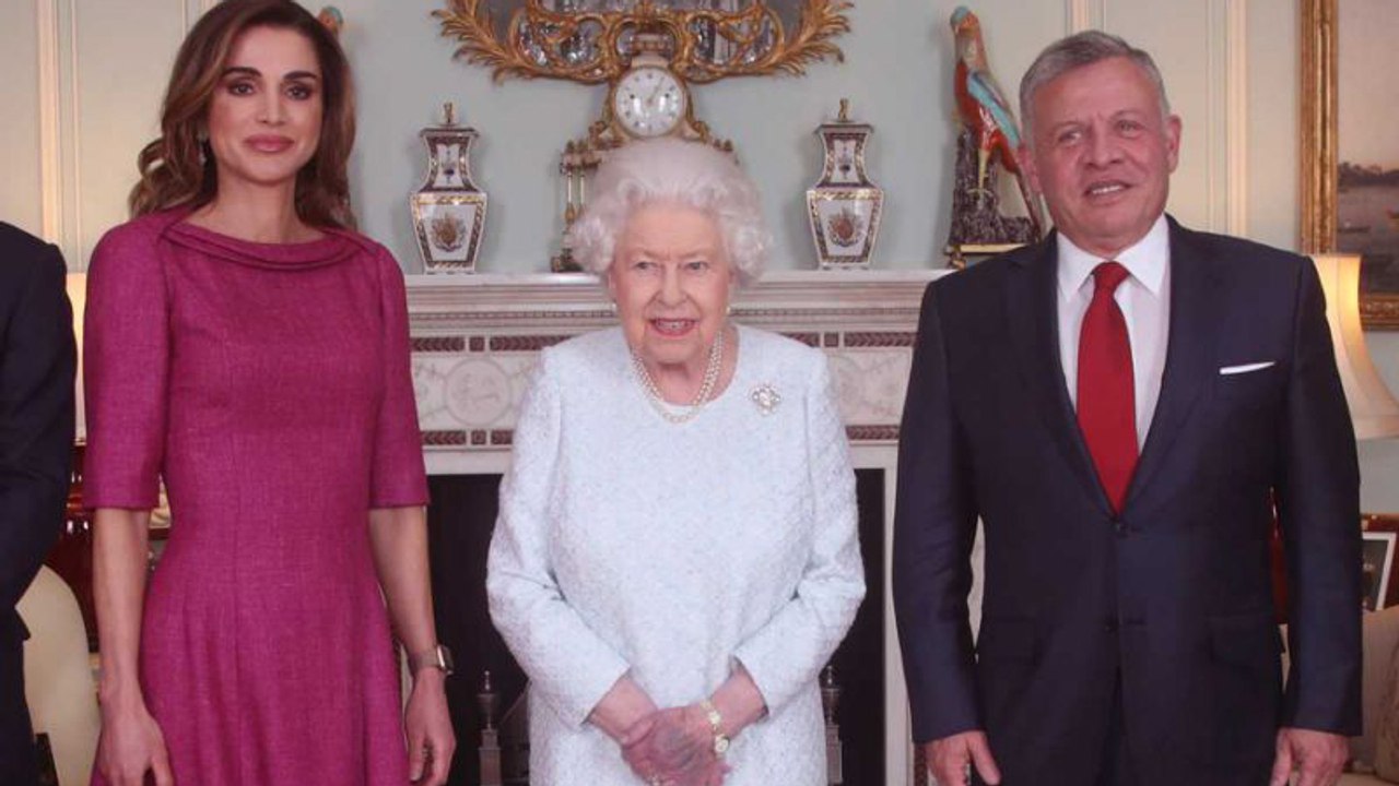 Beunruhigendes Detail: Foto der Königin von England macht allen Sorgen