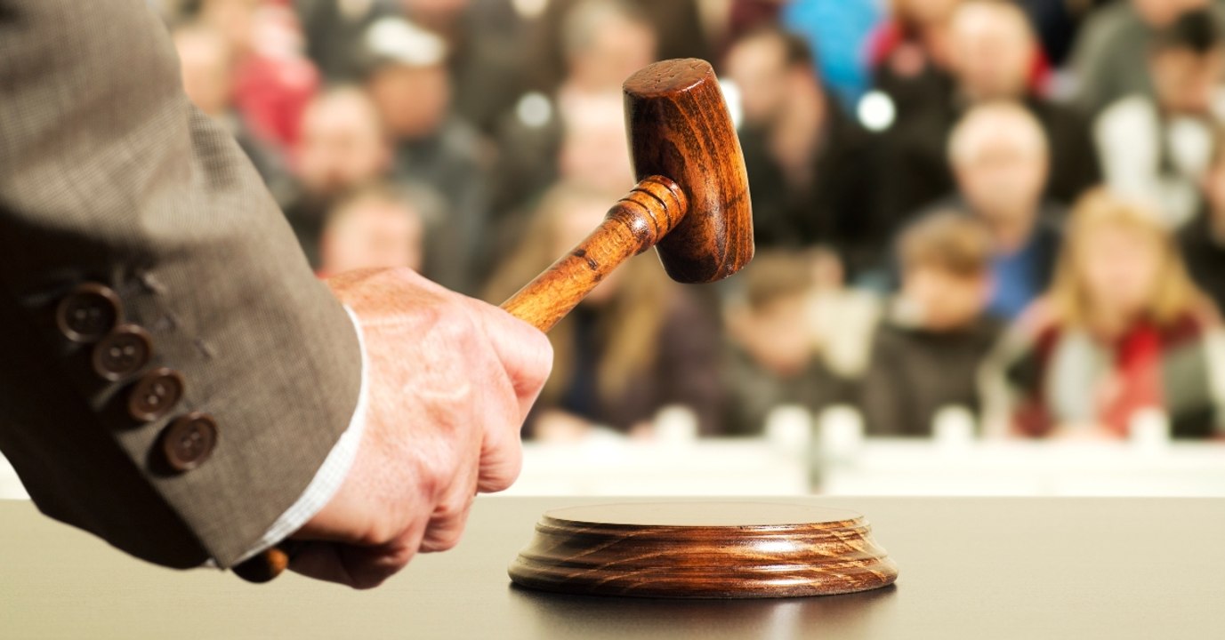 Männer von Vergewaltigungsvorwürfen entlastet. Der Grund ist beschämend für die Justiz