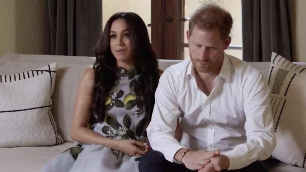 Meghan Markle: Erster Auftritt mit Babybauch in sündhaft teurem Kleid (VIDEO)