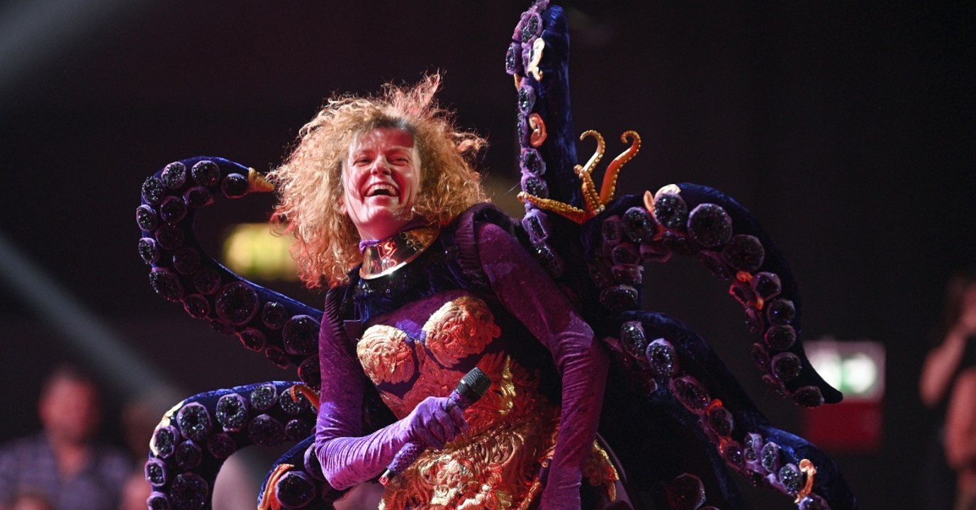 Das sollen Promis sein? Nach Lucy zweiter 'Star' demaskiert, den kein Mensch kennt