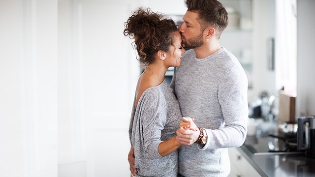 Daran erkennst du, dass du in einer Beziehung mit einer Jungfrau bist