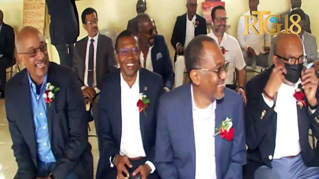 Responsab Saint-Louis de Gonzague yo ak pwomosyon SLG 81 inogire Pavillon des Arts et des langues .