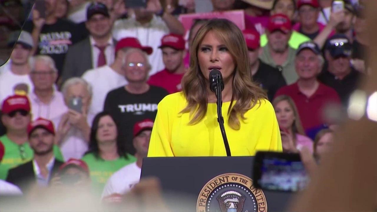 US-Wahlen: Maskenverweigerin Melania Trump geht ohne Mundschutz wählen (Foto)