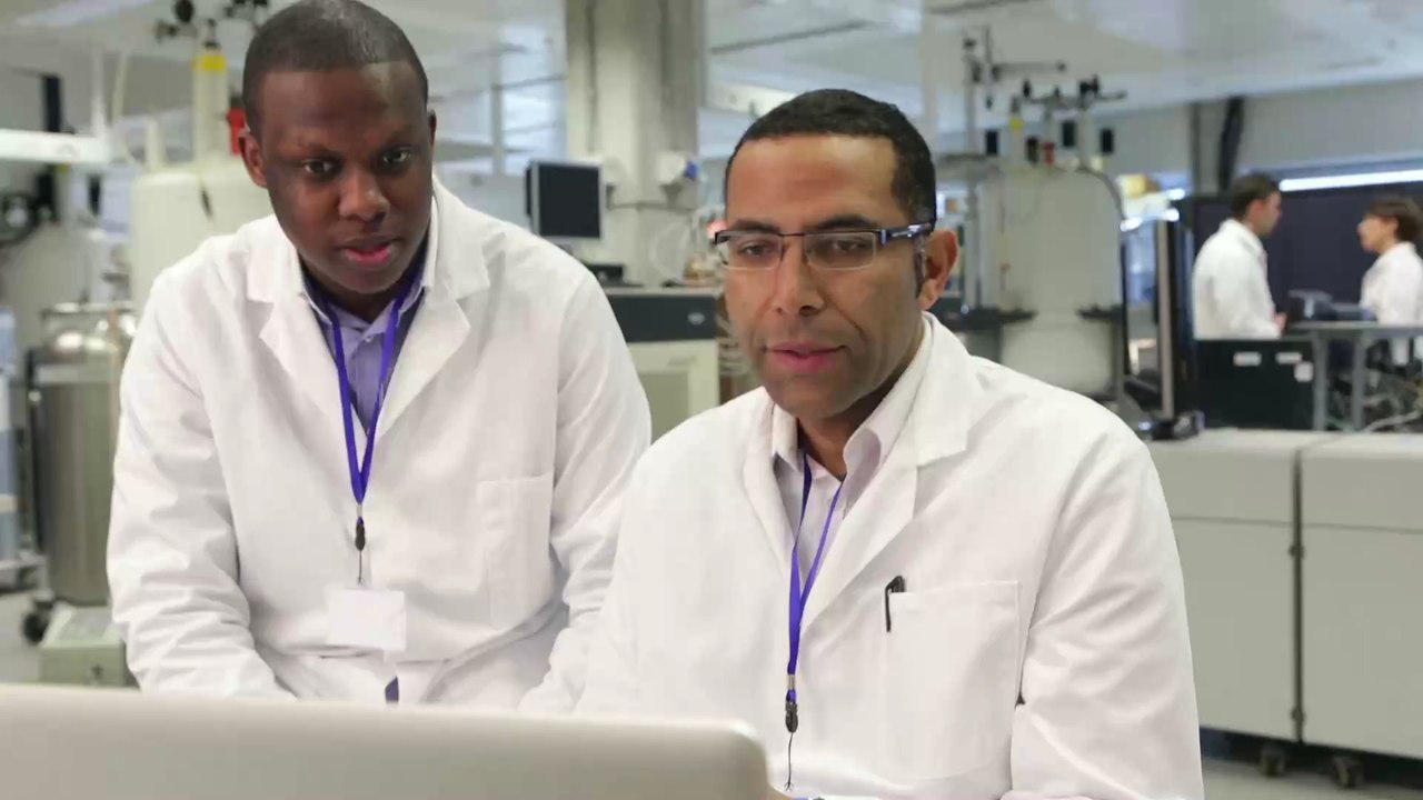 Es lauert eine Gefahr für Babys, wenn das Fläschchen so zubereitet wird