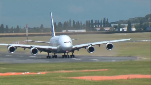 Vater bucht 6 Flüge, um mit seiner Tochter Weihnachten zu verbringen