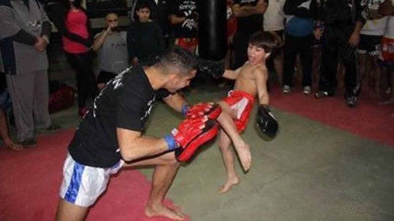 Thaiboxen: Dieser Fünfjährige trainiert und kämpft bereits wie ein Profi!