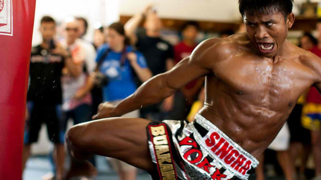Muay thai: das wilde training von buakaw banchamek