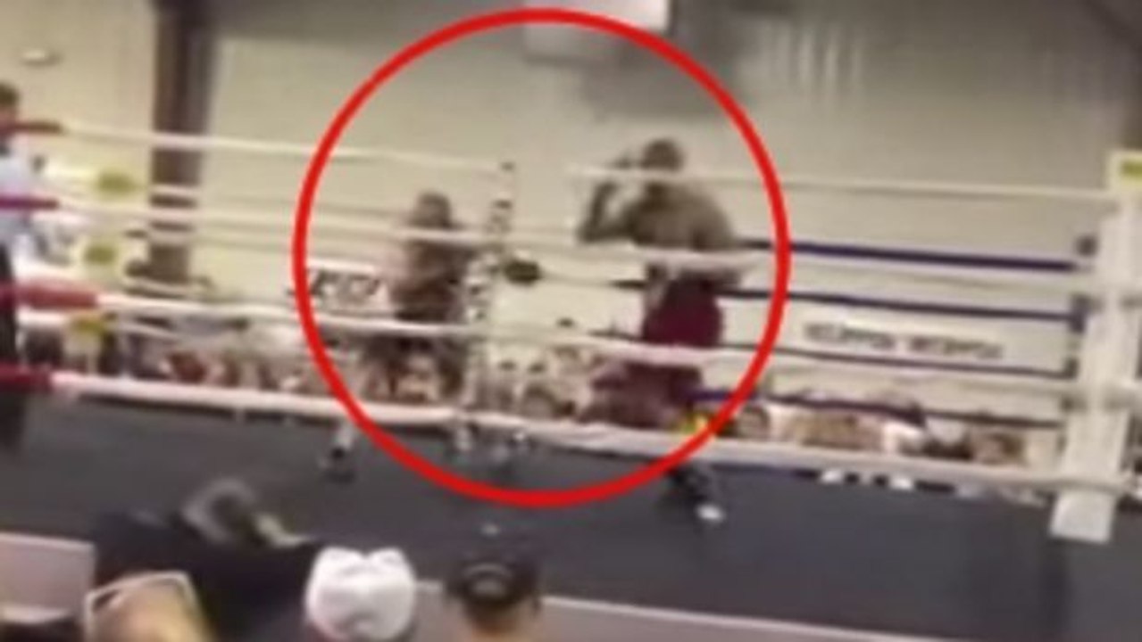 Übermächtiger gegner? dieser boxer simuliert seinen eigenen k.o.