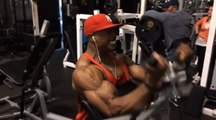 Motivation : Entdecken Sie das Training und den unglaublichen Körper von Simeon Panda