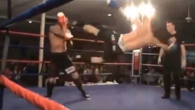 Kickboxen: Er schlägt sich selbst KO!
