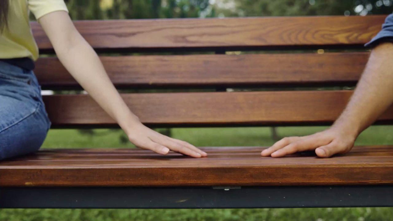 'Honesty bombing': Wie dieser Trend die Dating-Szene nach Corona verändert