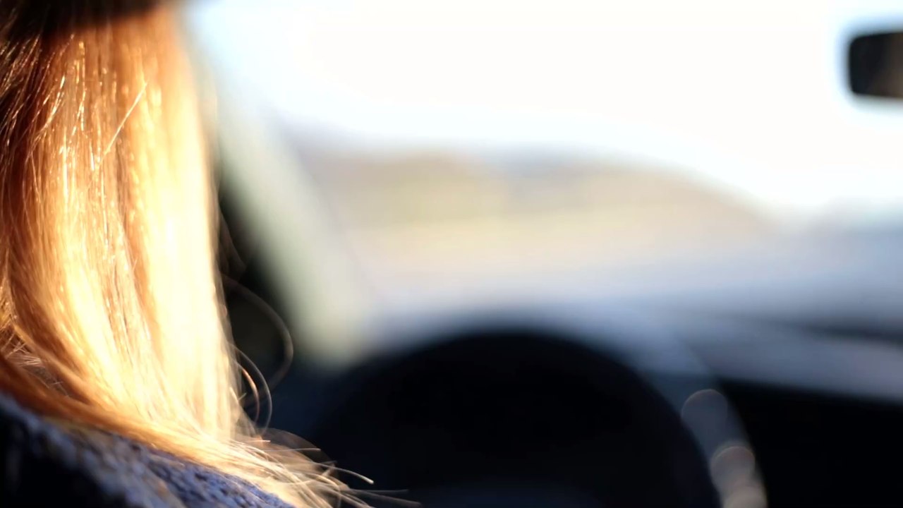 Geburt mit rasanter Geschwindigkeit: Frau entbindet ihr Baby bei 100 km/h