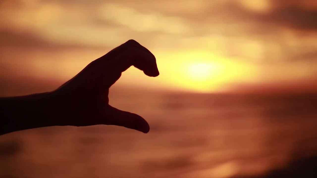 Am Flughafen erwischt: Pietro und Laura fahren zusammen in den Urlaub!