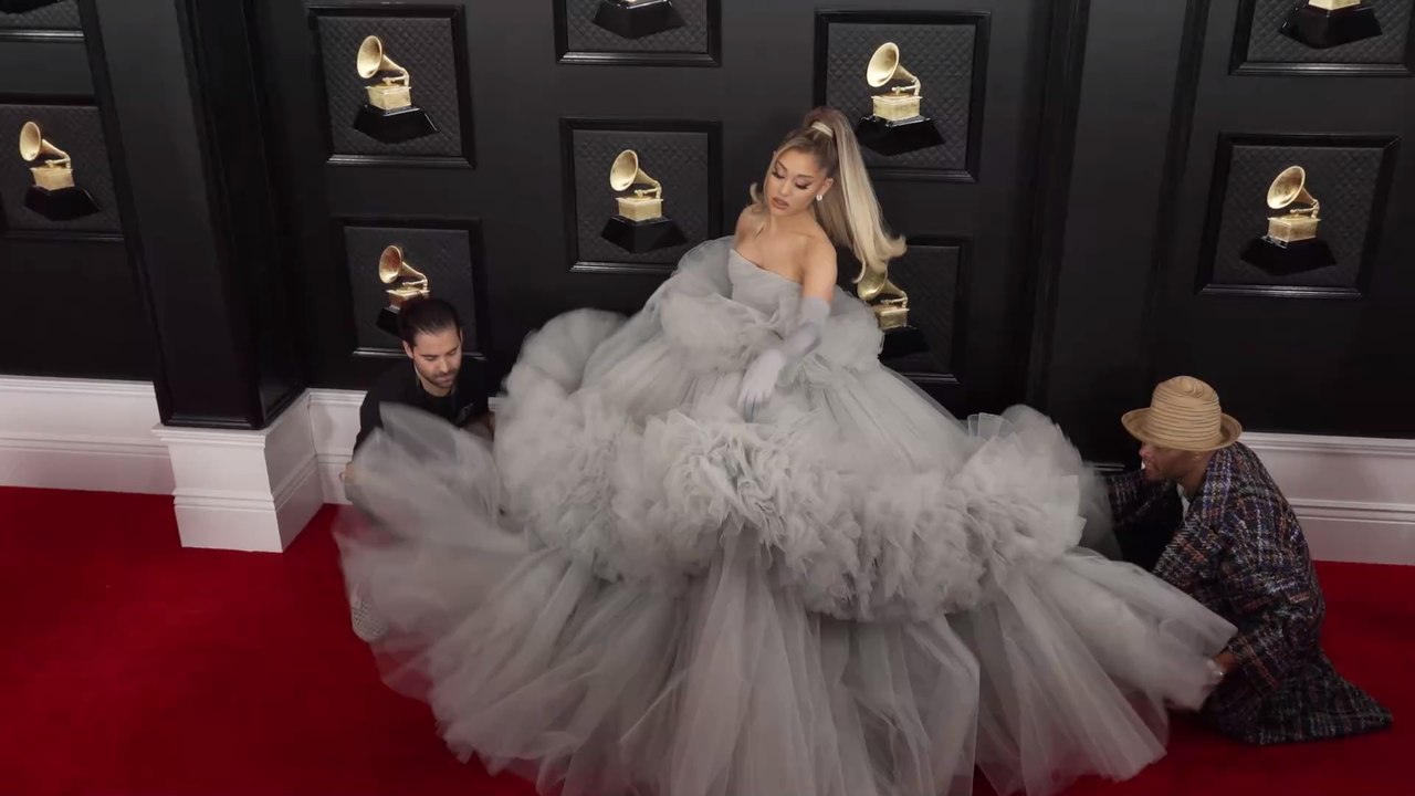 Heimlich Drillinge? Diese Zwillinge sehen aus wie Ariana Grande und werden von den Fans angegriffen