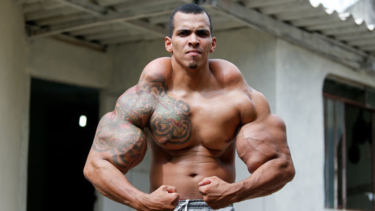 Romario Dos Santos Alves, der Bodybuilder, der wie Hulk aussehen wollte
