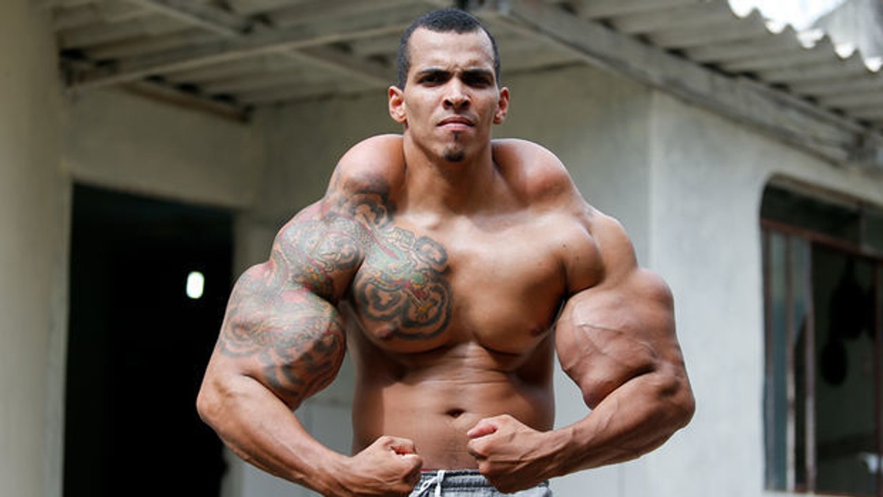 Romario dos santos alves, der bodybuilder, der wie hulk aussehen wollte