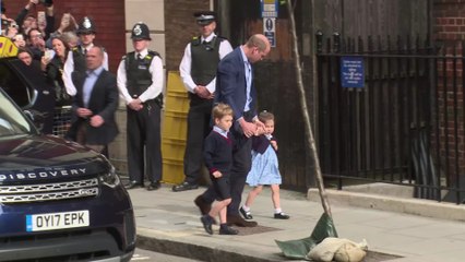 Скачать видео: Prinzessin Charlotte: Sie könnte das reichste Mitglied des britischen Königshauses werden