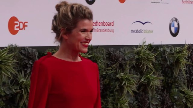 Anke Engelke regt sich über Fleischersatz auf: Vegane Wurst ist total bescheuert!