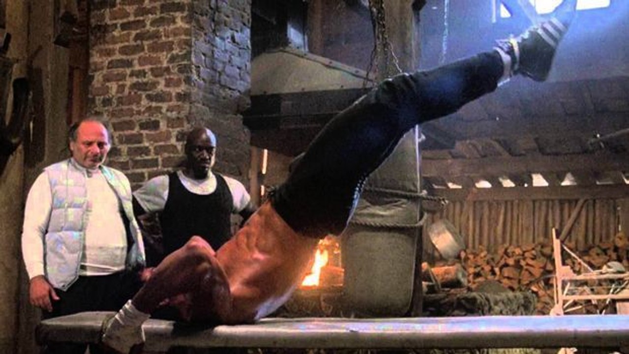 Wie kriegt man so stählerne Bauchmuskeln wie Sylvester Stallone in Rocky?