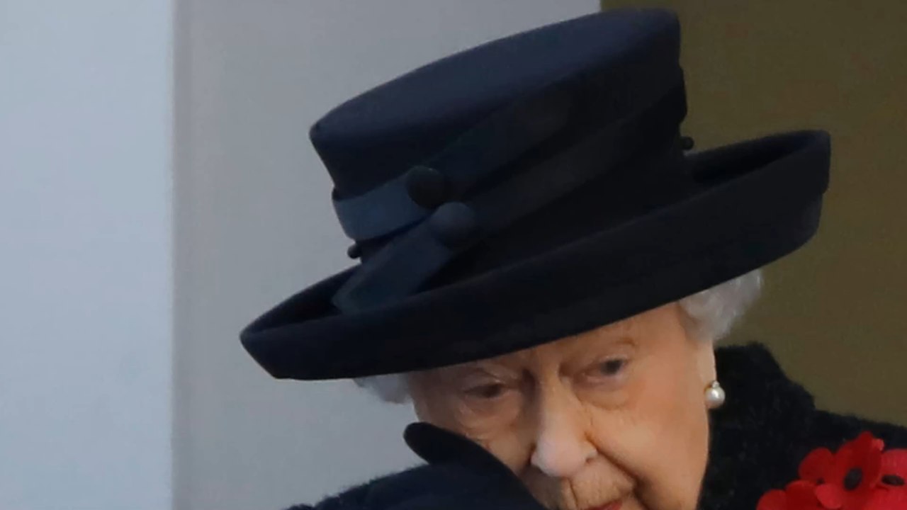 Sorge um die Queen: Warum sind ihre Hände so lila?