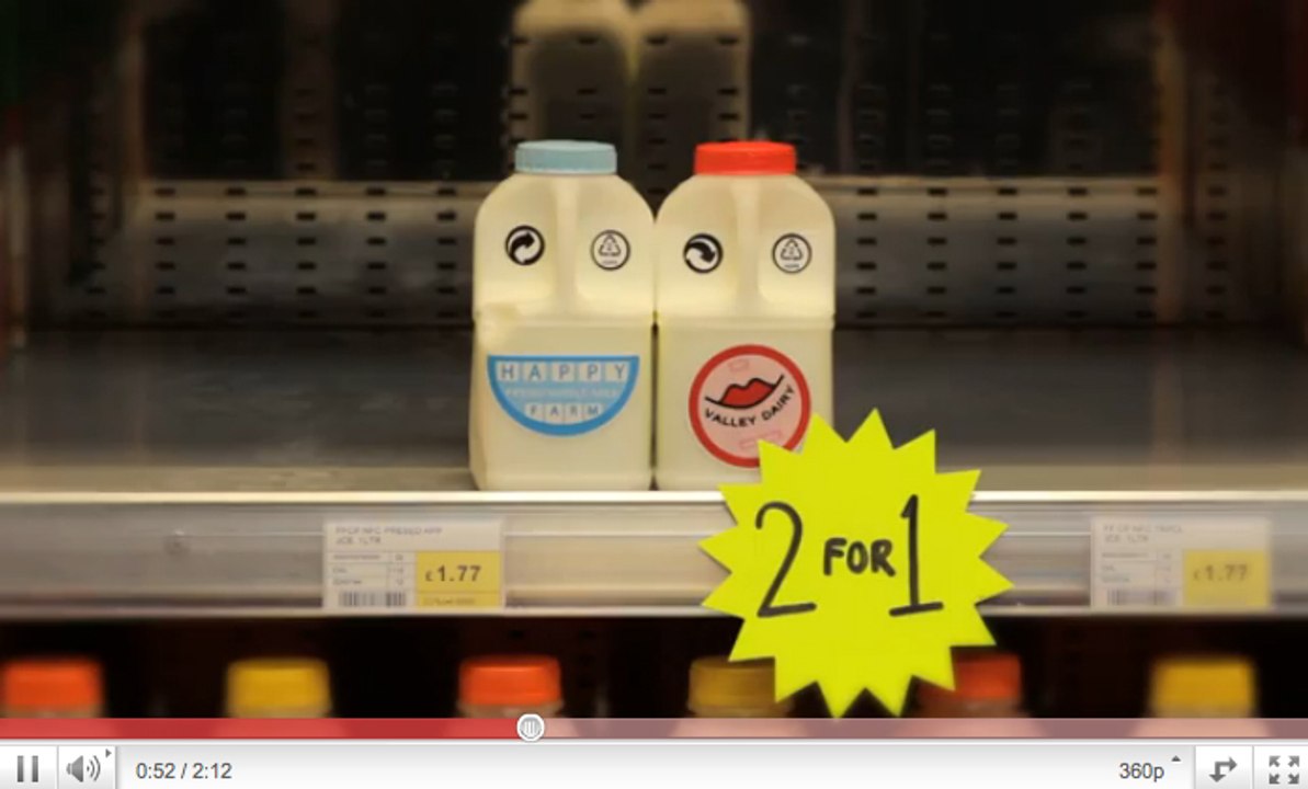 Une romance entre deux bouteilles de lait pour sensibiliser au recyclage