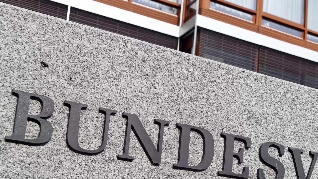 Nach Verfassungsbeschwerde: Der Staat muss das Vorgehen bei Triagen gesetzlich regeln