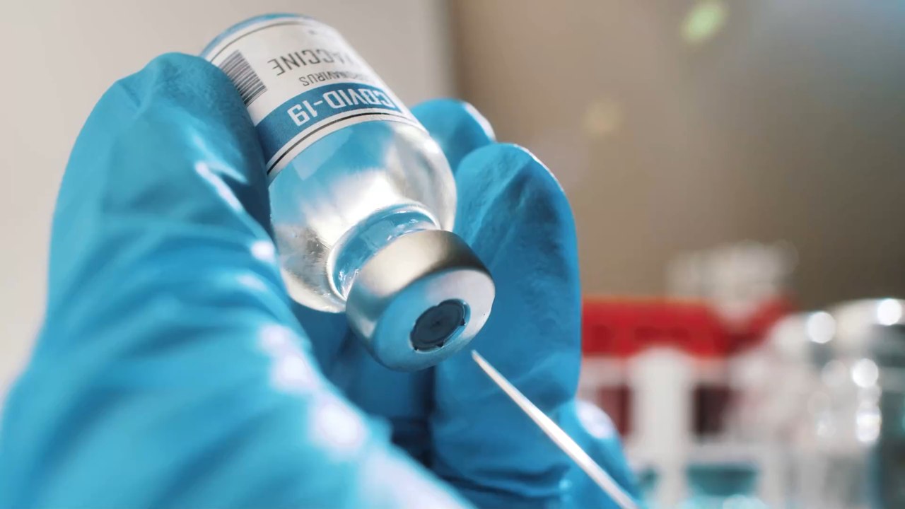 Novavax zugelassen: Experten warnen davor, auf den Totimpfstoff zu warten