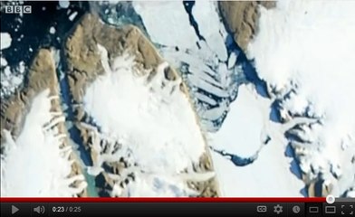 Un gigantesque iceberg s'est détaché d’un glacier au Groenland