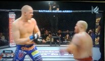 Mark Hunt vs Stefan Struve: Wer siegt bei diesem ungleichen Kampf zwischen einem kleinen und einem großen Boxer?