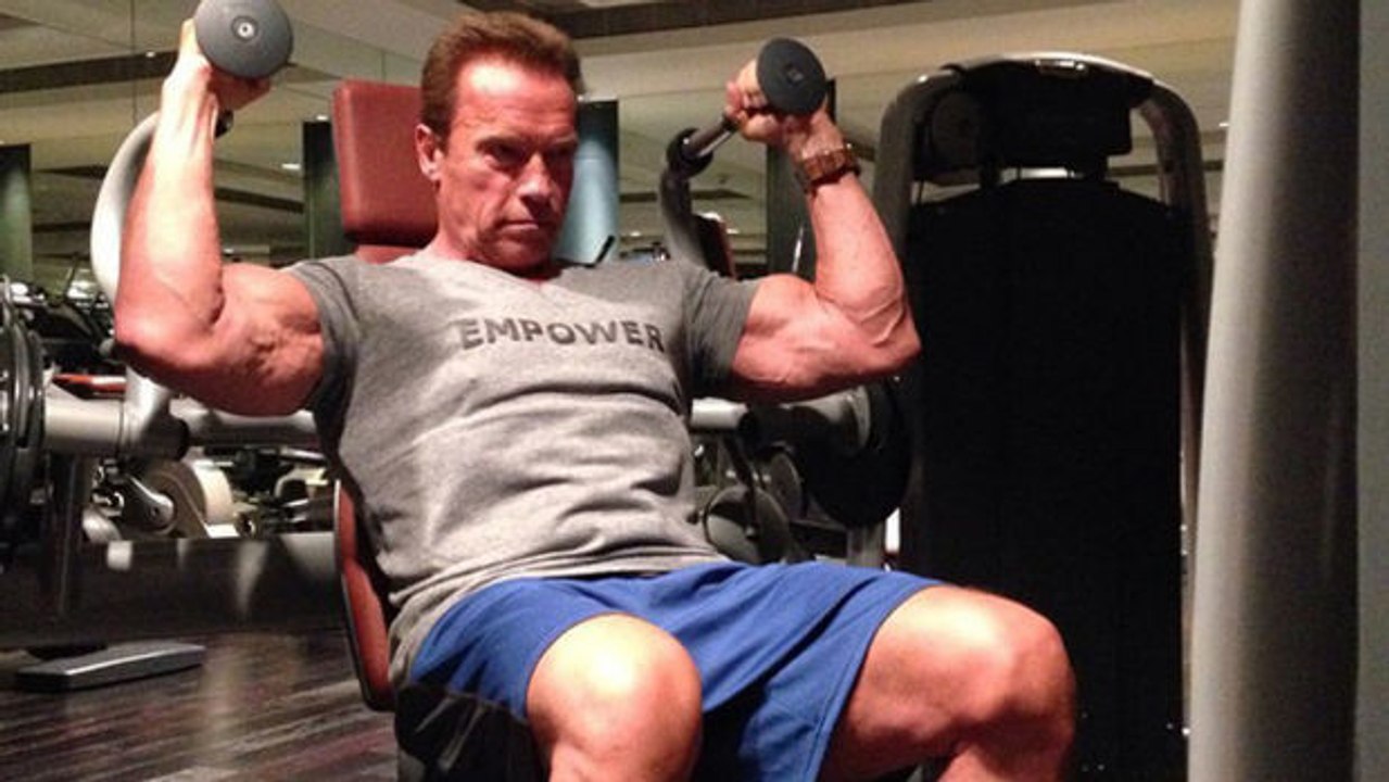 Was für eine Motivationsrede! Arnold Schwarzenegger zeigt euch den Schlüssel zum Erfolg
