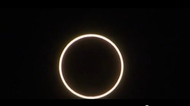 En Australie, une sublime éclipse annulaire de Soleil a ravi des centaines d'observateurs