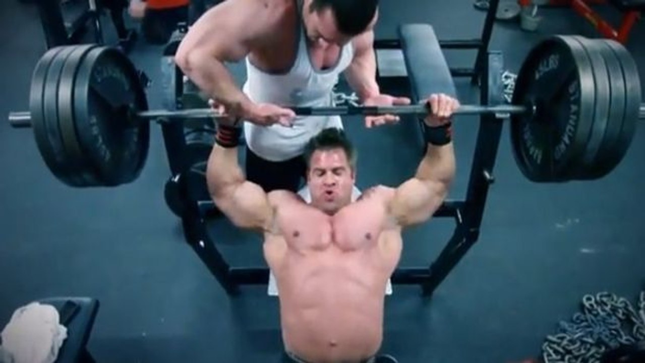 Scott Farmers spektakuläres Brustmuskeltraining