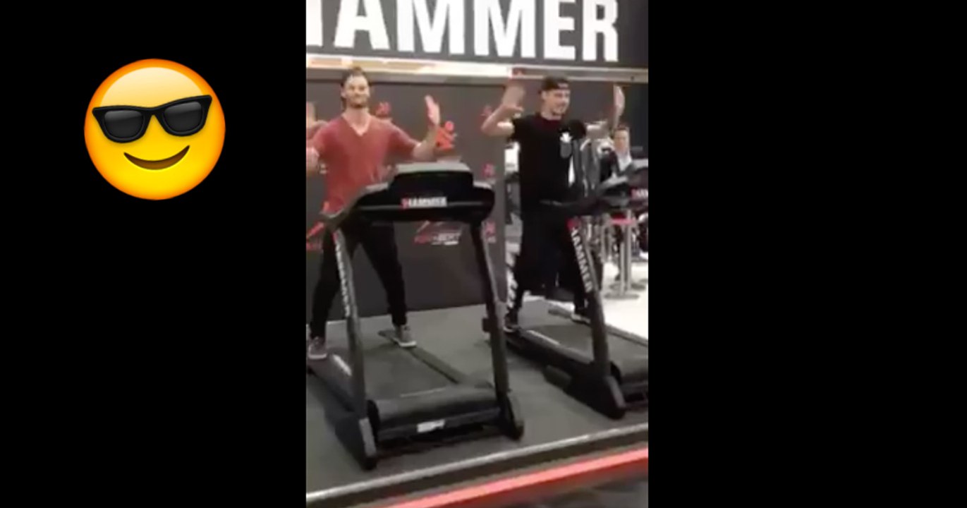 Weil normales Aufwärmen einfach zu lame ist. Diese Beiden haben es richtig drauf!