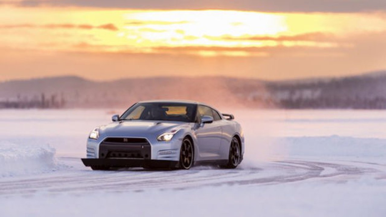 Nissan GT-R : Preis, Technische Daten: Das Straßenmonster im Video