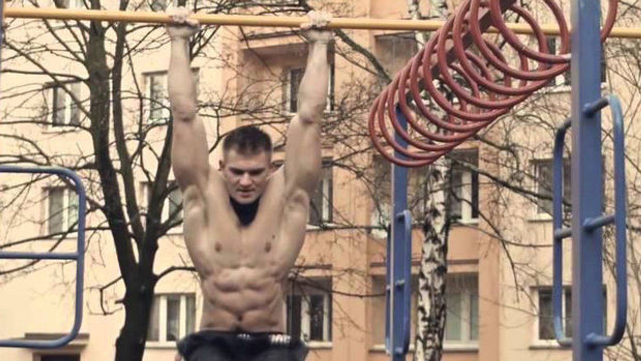 Ohne vergleich! niemand macht klimmzüge wie adam raw!