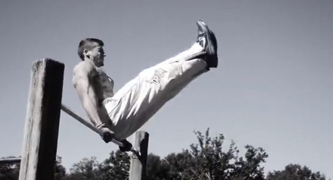 Bar Brothers: Sie erfinden beeindruckende Übungen an der Stange