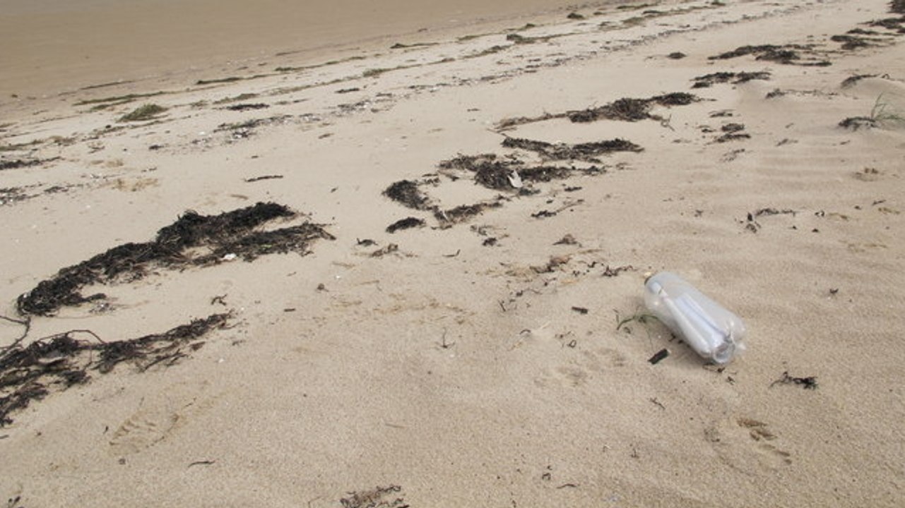Un message vieux de 50 ans découvert dans une bouteille prédit la fonte d'un glacier