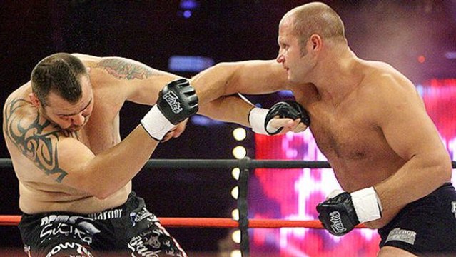 Beeindruckender Sieg von Fedor Emelianenko über Tim Sylvia in nur 36 Sekunden!