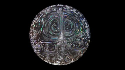 Découvrez à quoi ressemble un son à la surface de l'eau