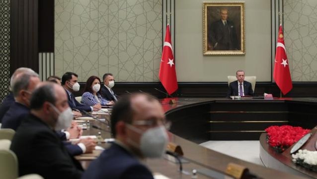 Erdoğan kabinede değişikliğin sinyalini vermişti! Pakdemirli'nin yerine eski Bakan Mehdi Eker geliyor iddiası