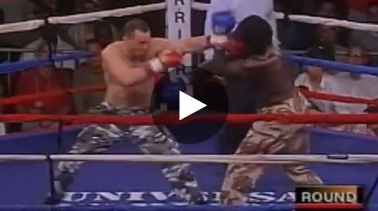 Beeindruckender Kampf zwischen einem amerikanischen und einem russischen Soldaten