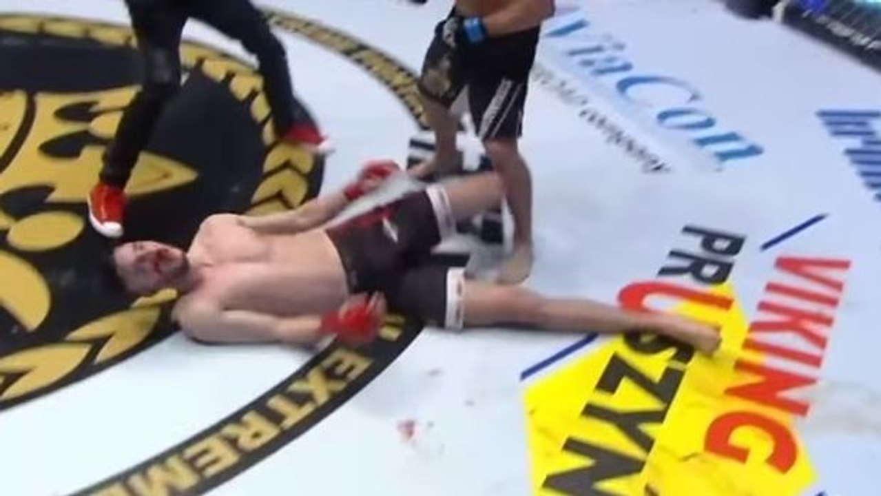 Dieser Schlag aus der Drehung verursacht einen blutigen K.o.